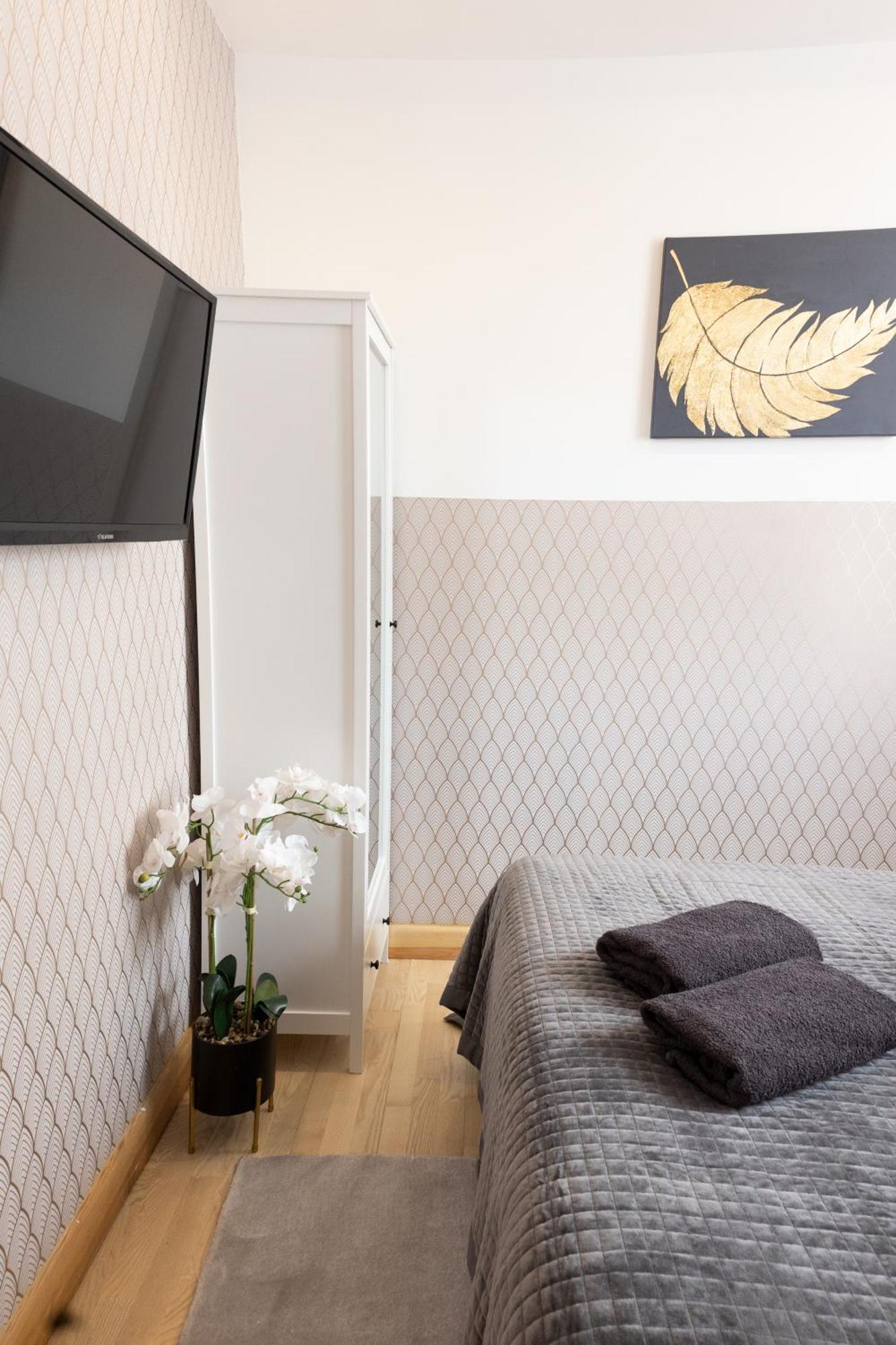 Clicktheflat Szkolna Palace Of Culture Apart Rooms Warschau Kamer foto